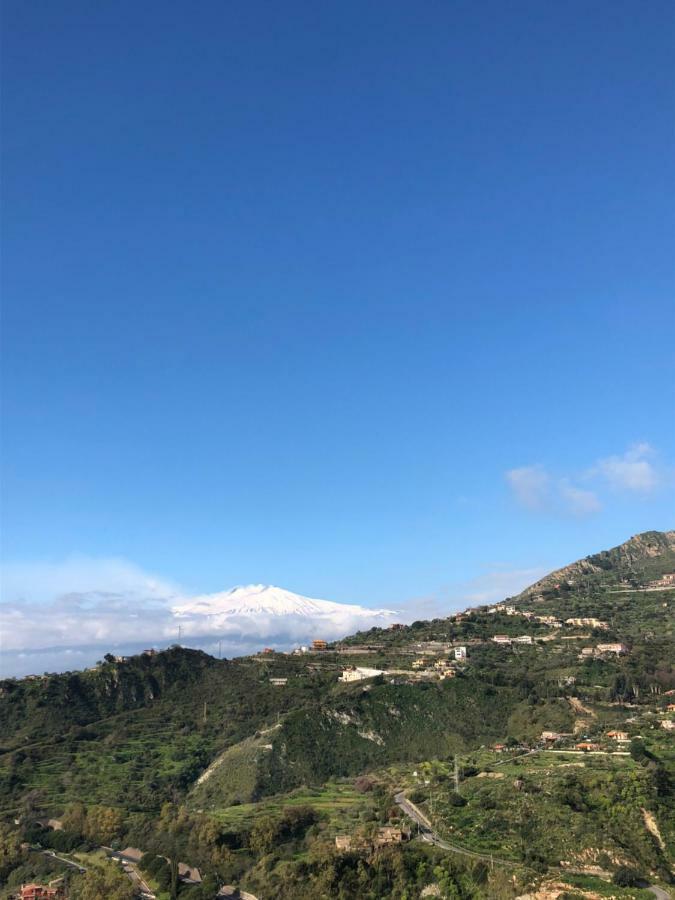 Villa Nina 2013 Appartamento Taormina Buitenkant foto