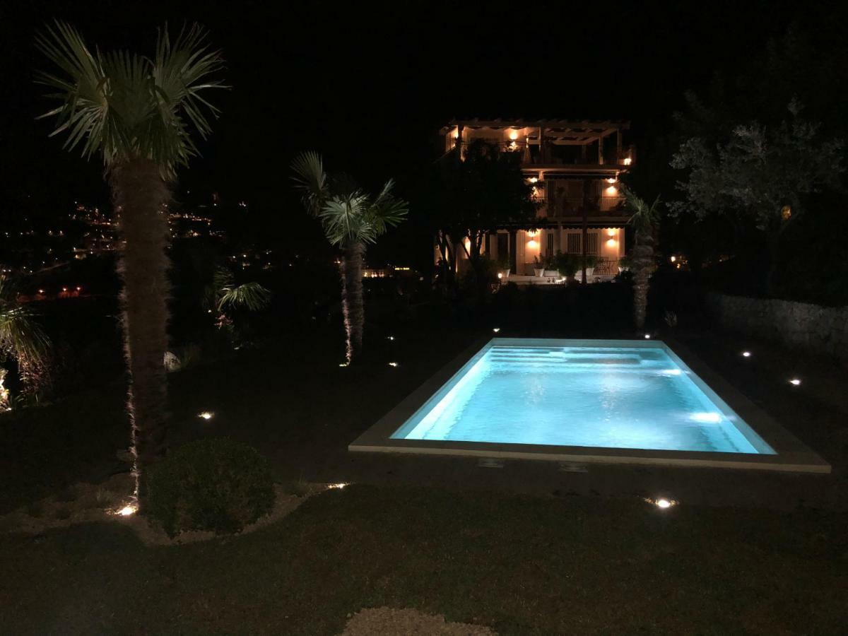 Villa Nina 2013 Appartamento Taormina Buitenkant foto