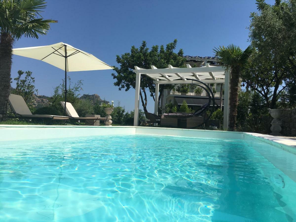 Villa Nina 2013 Appartamento Taormina Buitenkant foto