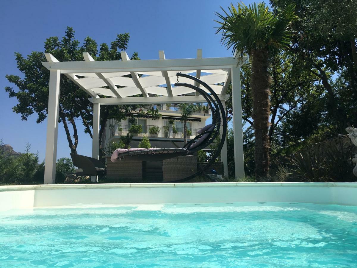 Villa Nina 2013 Appartamento Taormina Buitenkant foto