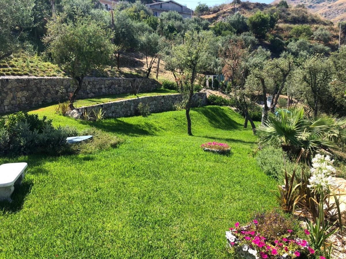 Villa Nina 2013 Appartamento Taormina Buitenkant foto