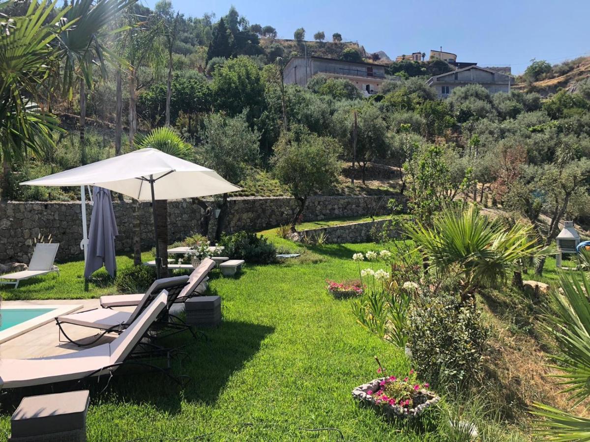 Villa Nina 2013 Appartamento Taormina Buitenkant foto